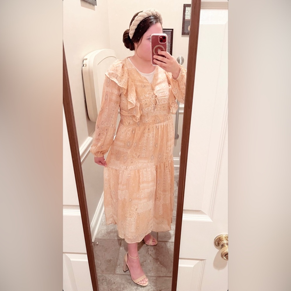 Peach Dress Size Large🛍️